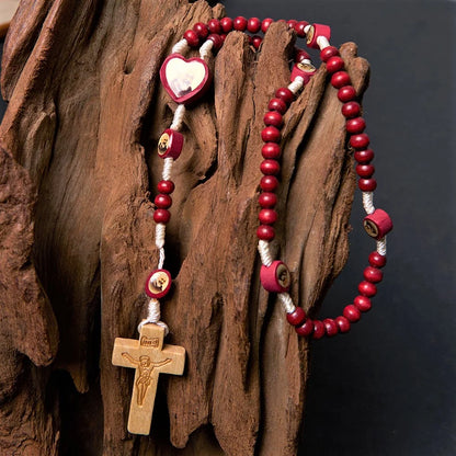 Rosario con grani in legno color rosso vino, cristiano, con croce e immagine della Madonna