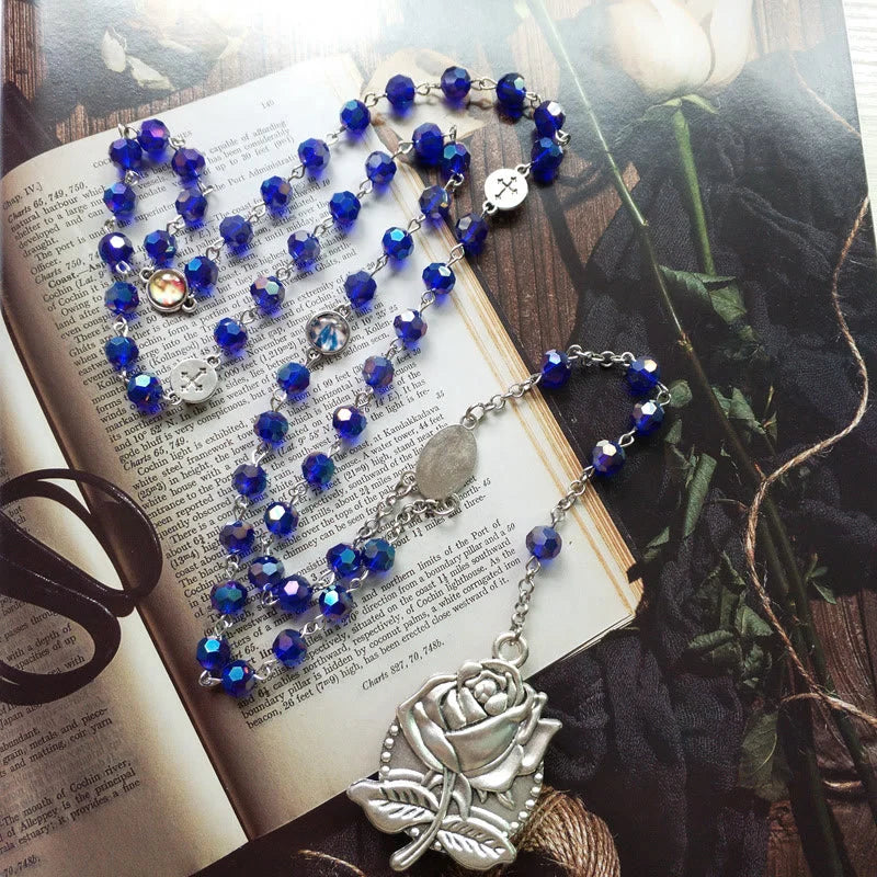 Rosario con catenella in lega e grani di cristallo blu, sfaccettati, Madonna di Fatima e Sacro Cuore di Gesù, 6 mm