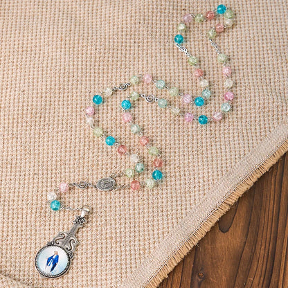 Rosario con catena in lega di metallo e grani in vetro multicolore da 8 mm, con medaglia della Madonna di Fatima e dell'Assunzione di Maria
