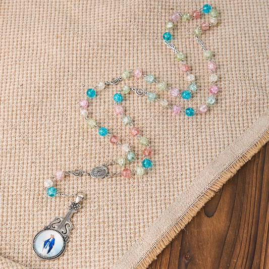 Rosario con catena in lega di metallo e grani in vetro multicolore da 8 mm, con medaglia della Madonna di Fatima e dell'Assunzione di Maria