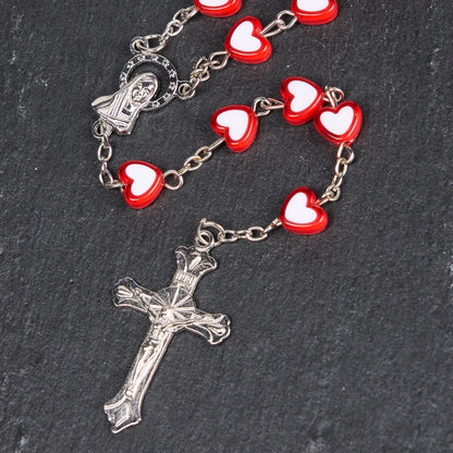 Rosario con catenina in acciaio inossidabile acrilico multicolore con Vergine Maria e Crocifisso a forma di cuore, diametro 6 mm (4 colori)