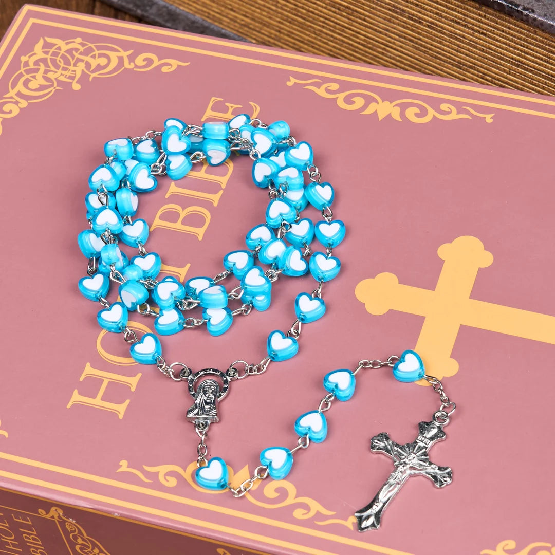 Rosario con catenina in acciaio inossidabile acrilico multicolore con Vergine Maria e Crocifisso a forma di cuore, diametro 6 mm (4 colori)