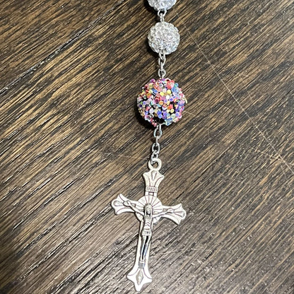 Rosario con catenella in lega di cristalli di rocca e croce a forma di zircone bianco rotondo dal diametro di 10 mm