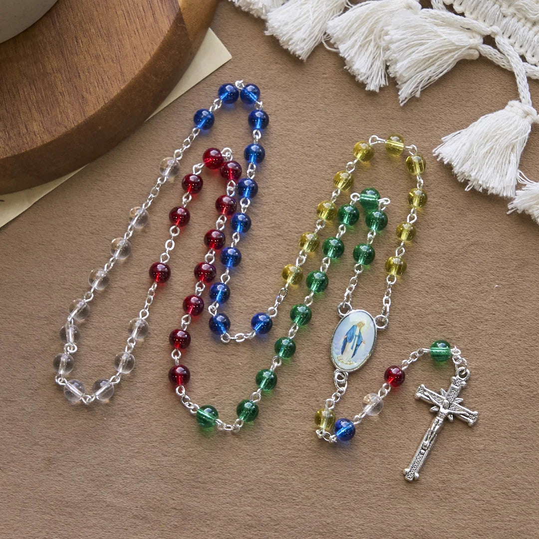 FEDE IN PREGHIERA: Rosario trasparente multicolore da 6 mm con grani arcobaleno e carta regalo