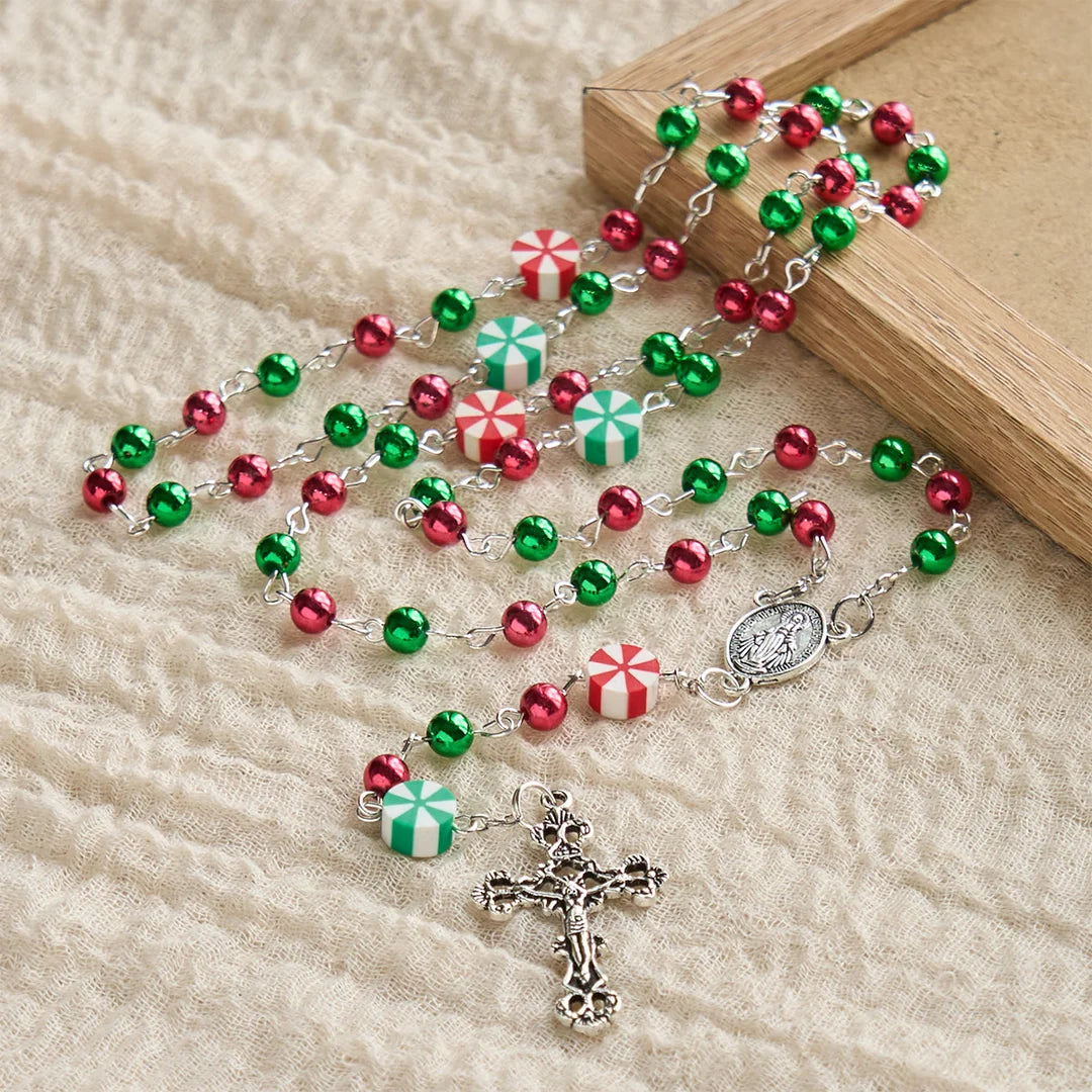 Regalo di Natale: Rosario natalizio: Perline rosse e verdi, forme a caramella e crocifisso