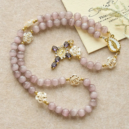 Rosario Cat's Eye & Rose color lavanda e rosa: medaglia centrale della Madonna per una preghiera dolce