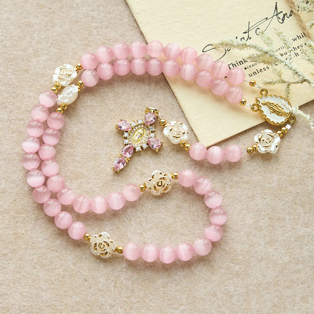 Rosario Cat's Eye & Rose color lavanda e rosa: medaglia centrale della Madonna per una preghiera dolce