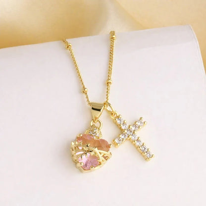 Naszyjnik z podwójnym urokiem, Najświętszym Sercem i Krzyżem Pavé: Symbol Bezgranicznego Niebiańskiego Współczucia