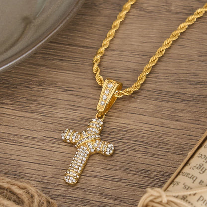 Naszyjnik z krzyżem na łańcuszku Iced Out Rope: Symbol ponadczasowej niebiańskiej łaski