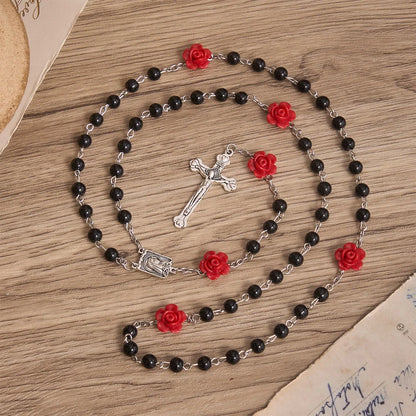 Rosario liscio con perline rotonde stile perla, decorazione a forma di rosa e ciondolo a cuore in stile vintage con la Vergine Maria
