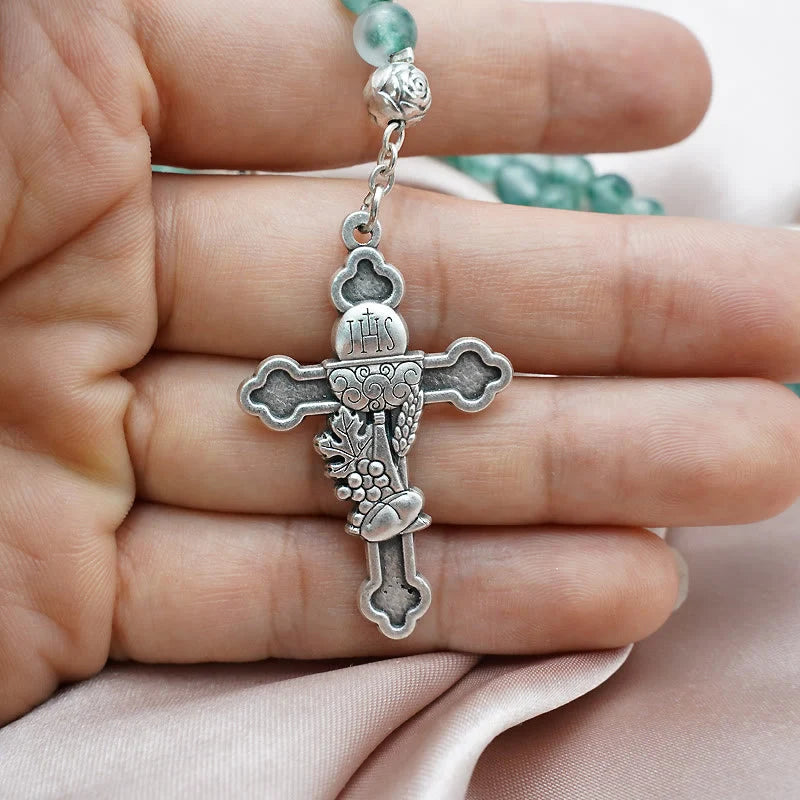 Modlitwy z kryształu chalcedonu w kolorze akwamaryny i błogosławieństwa